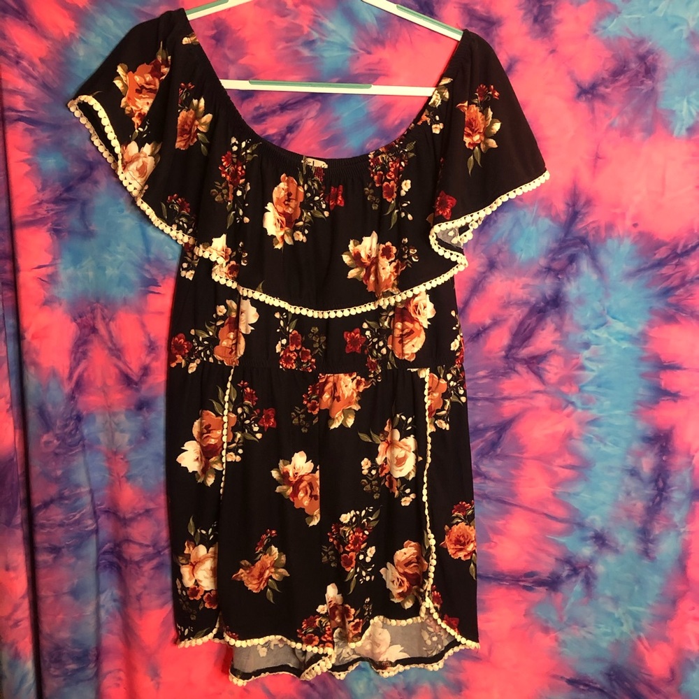 🦋Cute floral romper